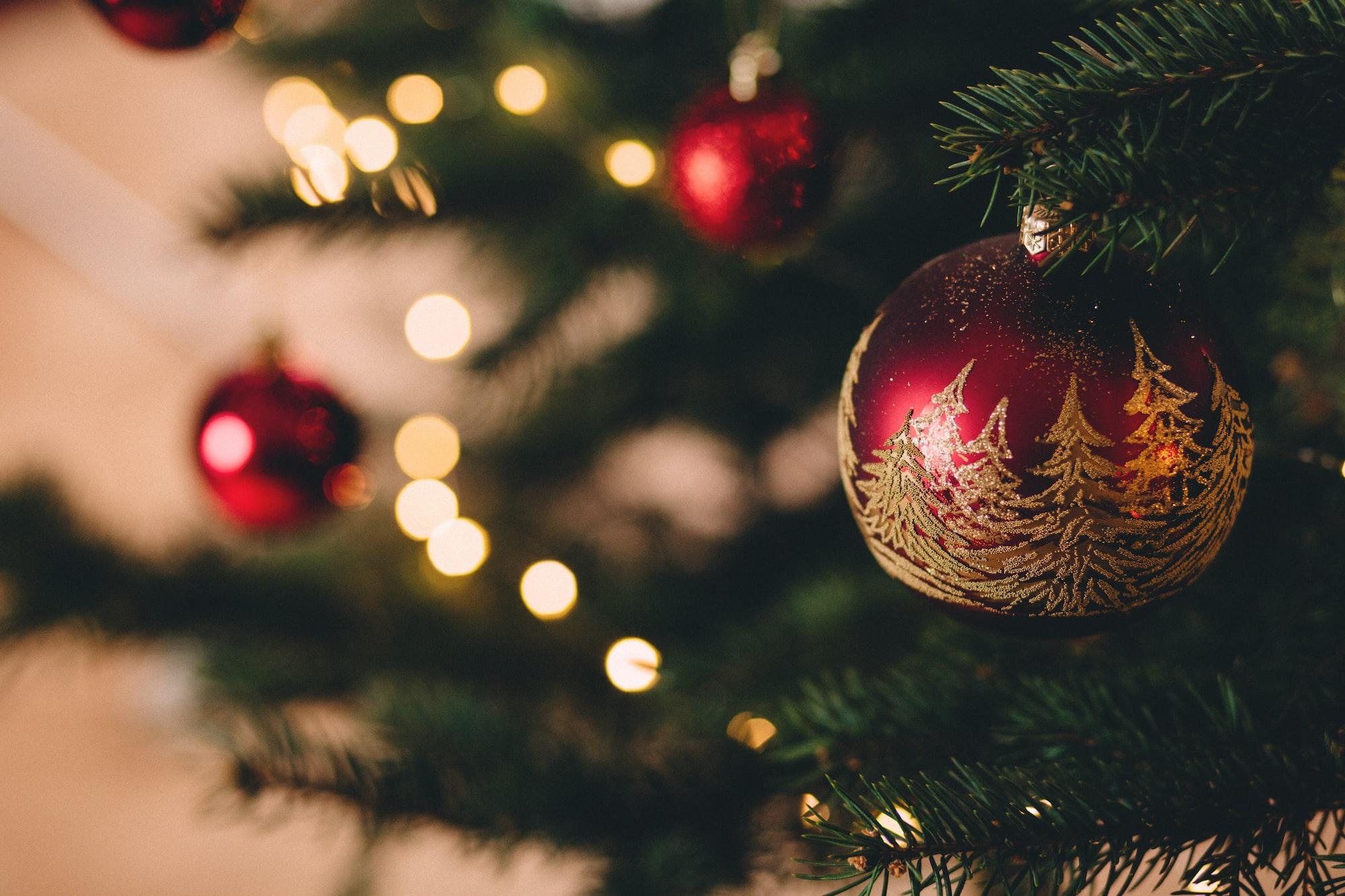 5 Tips to Managing Money Over Christmas